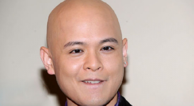 侧田为什么没头发?这是侧田为什么戴帽子的原因?