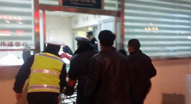 6岁男童遭继母殴打生命垂危 曾被罚跪捆绑已无法下床