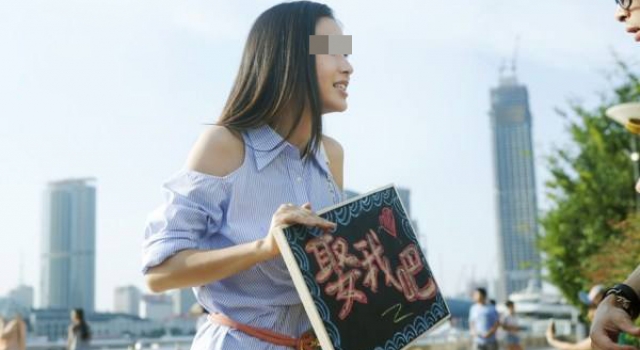 女子太恨嫁！ 跨省上门求嫁遭拒静坐男友家门绝食数天