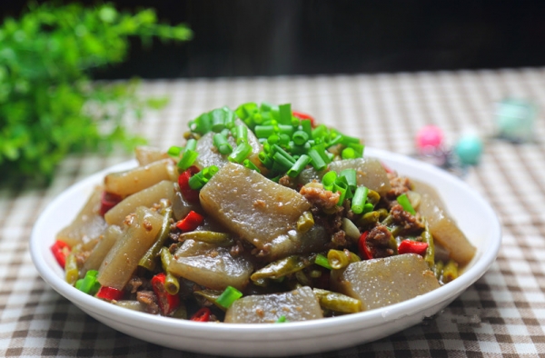 这道菜酸辣开胃，不添加一丁点调味料 征服全家人的胃