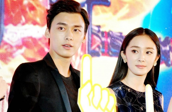 网传杨幂刘恺威离婚 杨幂为李易峰打胎是真的吗？
