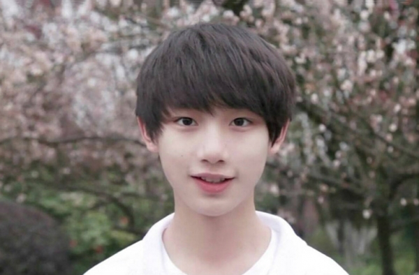 TFBOYS师弟丁程鑫女朋友是谁 丁程鑫身高体重多少