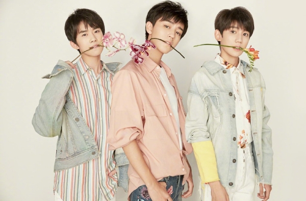 TFBOYS变身吃花少年 少年初长成清新又撩人