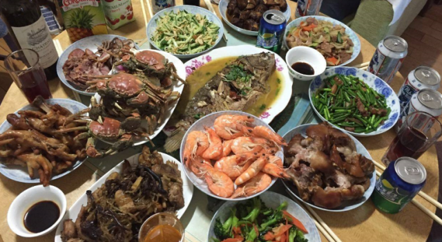 年夜饭预订火爆！ 限时吃完你怎么看？