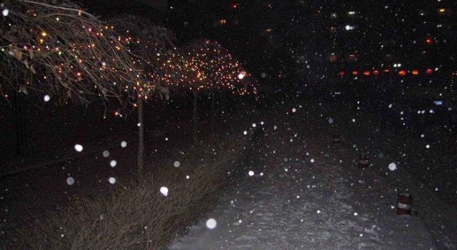 可怜！小伙聚会喝醉雪夜求救遇难 留下孤儿寡母