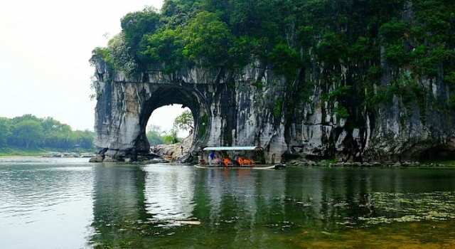 8元钱游桂林午餐腐乳配白饭 旅游不消费就是流氓了吗？