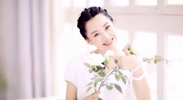 许晴年轻时堪称翻版贾玲 瘦身后貌美如天仙