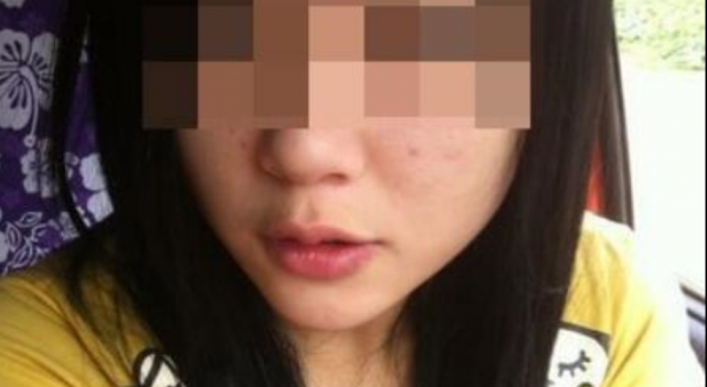 女孩直播割腕什么原因 情况危急母亲在客厅竟浑然不知？