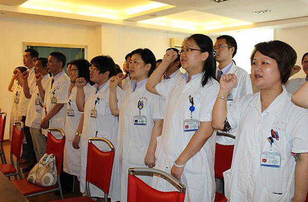 8月19日首个医师节，我们都有哪些医生获颁“医师奖”?