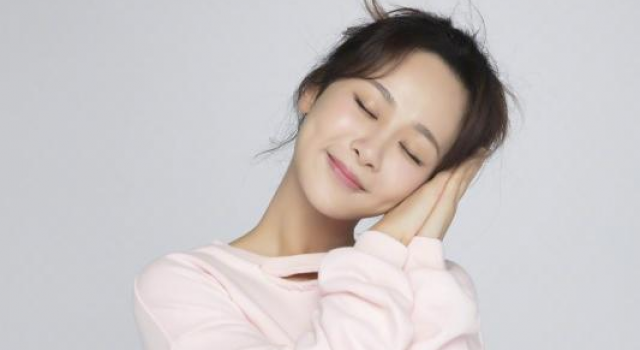 杨紫晒邓伦丑照 邓伦留言：这是你微博里最帅的一张图
