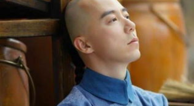 延禧大结局，大反派袁春望活到最后，扮演者被骂被迫关评论