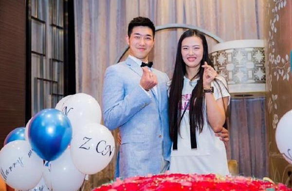 吴冠希求婚张常宁 职场失意情场得意 “蓝排恋”求婚成功!