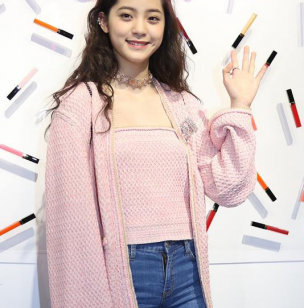欧阳娜娜入学伯克利音乐学院：不荒废专业还是王力宏学妹