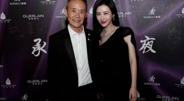王石罕见秀恩爱 一扫往日低调怎么回事？