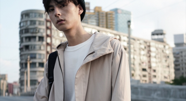 秋天的卡其色单品  教你怎么穿出潮男感