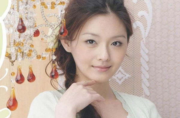 大S第三胎没保住 回顾大S生二胎的惊险历程