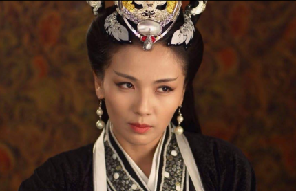 古装剧里的皇后造型大盘点 谁最美艳霸气呢？