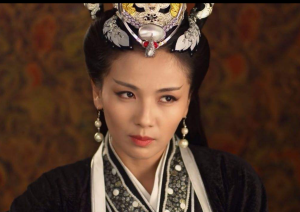 古装剧里的皇后造型大盘点 谁最美艳霸气呢？