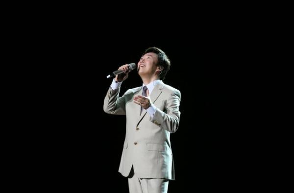 费玉清退出演艺圈引关注 其中的原因令人深思