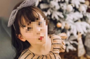 试衣镜砸6岁女童怎么回事？试衣镜怎么会突然倒下来？
