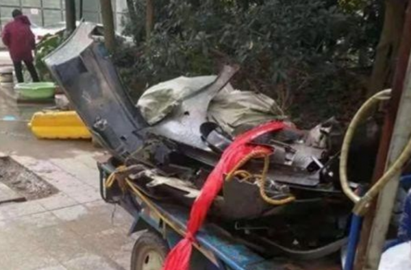 30万车被物业卖了怎么回事？停3年当废品拆卖气坏车主