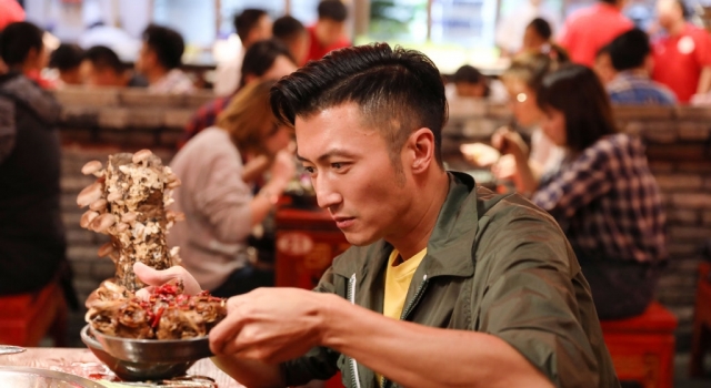 谢霆锋的饼干致癌什么情况？据说销量火爆真相如何？！