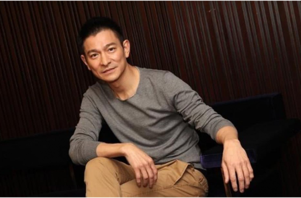 继演唱会取消后刘德华复工状态如何？一切功劳都在朱丽倩！