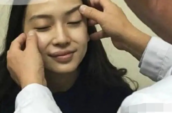 黄晓明baby整容案胜诉 恢复名誉权 获赔金额却很少
