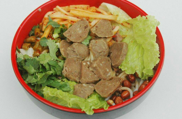 品尝经典桂林美食 一起走进这秀色可餐的桂林