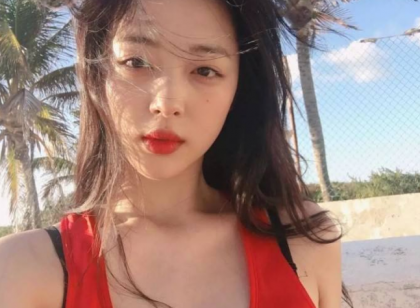 崔雪莉为什么变了？醉酒万人直播 再次放飞自我