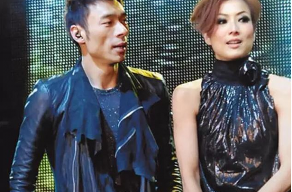 全球华语音乐榜许志安被取消资格！网友：自作自受！