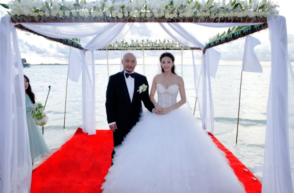 王全安为什么和张雨绮离婚，年龄小代沟严重只是谎言