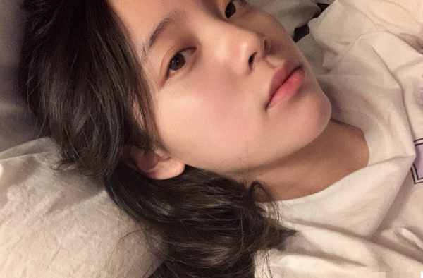 欧阳娜娜爸爸否认一家靠女儿养  娜娜半年就赚6000万？