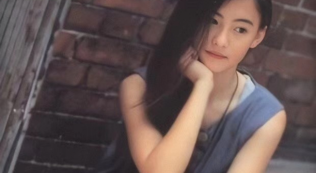 张柏芝12岁照片曝光！女神颜值高底子气质好！