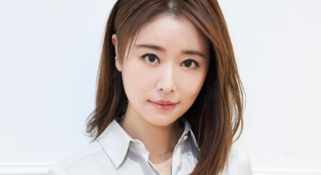 林心如一家首同框 场面温馨幸福 小海豚乖巧软萌