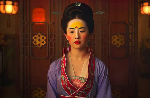 刘亦菲妆容 花木兰预告公开 华裔公主“辣眼睛”？