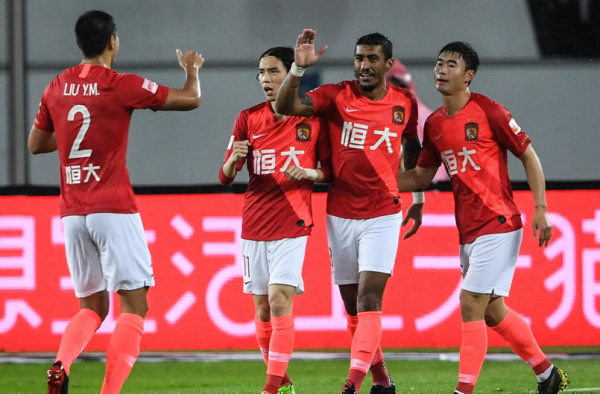 恒大3-0泰达 埃尔克森回归后进球 主裁判偏袒恒大？