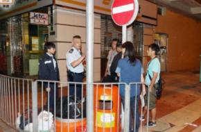 内地游客香港被抢 抢走了什么？游客情况如何？