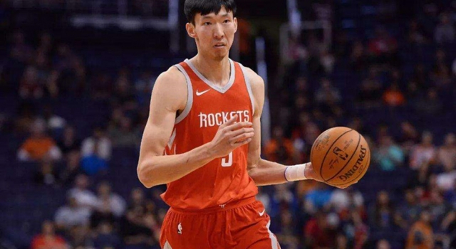 周琦躲房间不敢出门见人 妻子忙里忙外操碎了心