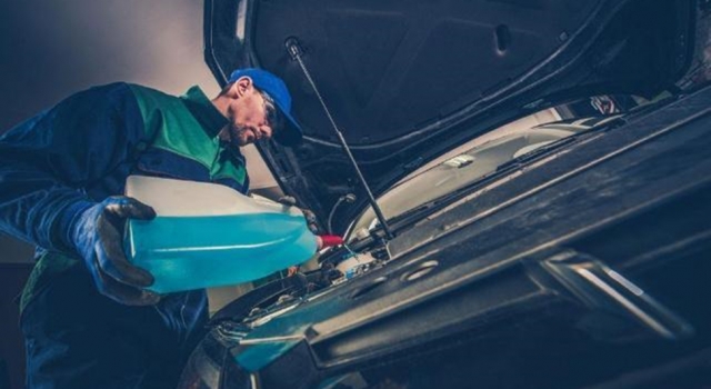 这些开车行为非常伤车 修车师傅 维修的车 都这样开坏