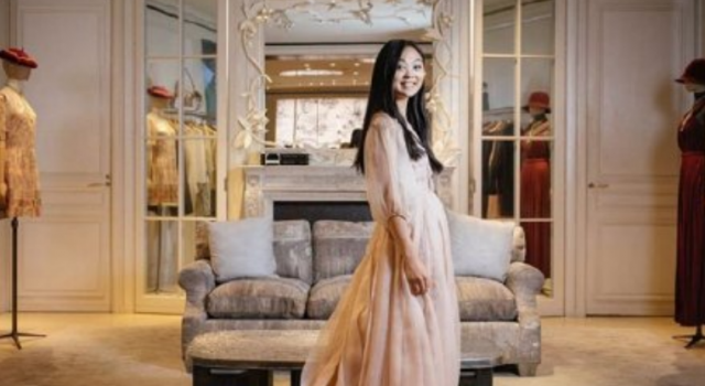 李连杰女儿将参加名媛舞会 网友：长得很像美国的华裔