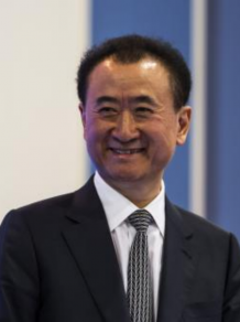 王健林财富缩水 昔日房产大亨 如今却变成现在的样子