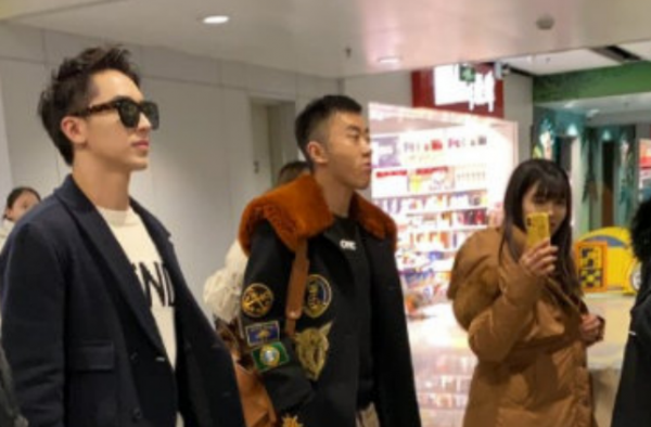 许魏洲 爱我就好好走路 在爱中成长的粉丝们