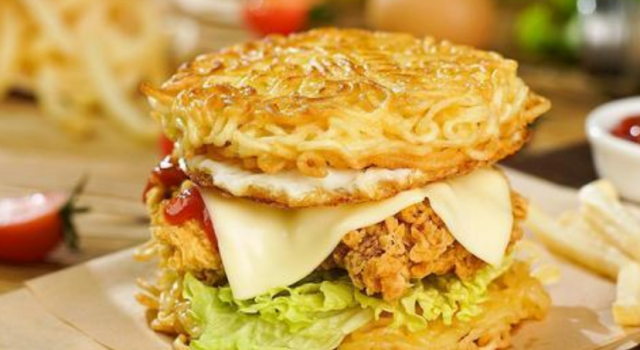 方便面做成的高级料理 这样做简单有营养