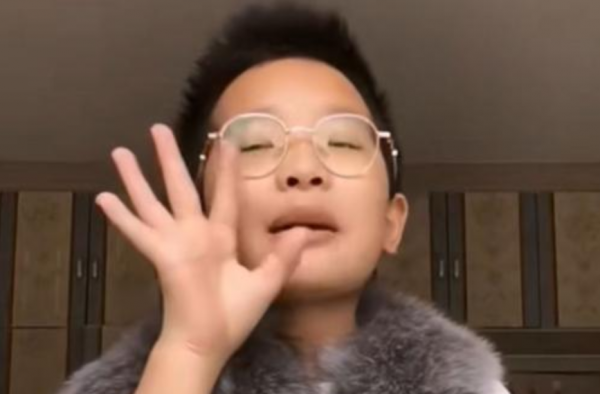 教育局承认学校与钟美美接触 网友：什么是正能量