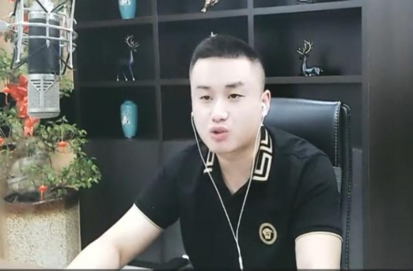 曝大佛不满，沈曼光明正大千里送财团！小洲王冕白走300公里