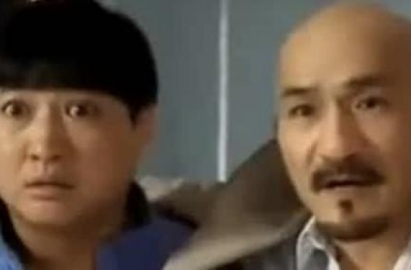 周星驰承认过的师父，曾因炒楼破产，今76岁洪金宝才能请得动