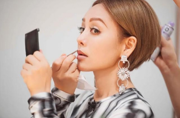 于正签约宁静却不用，重金力捧另一女星，浪花：支持宁静另立门户