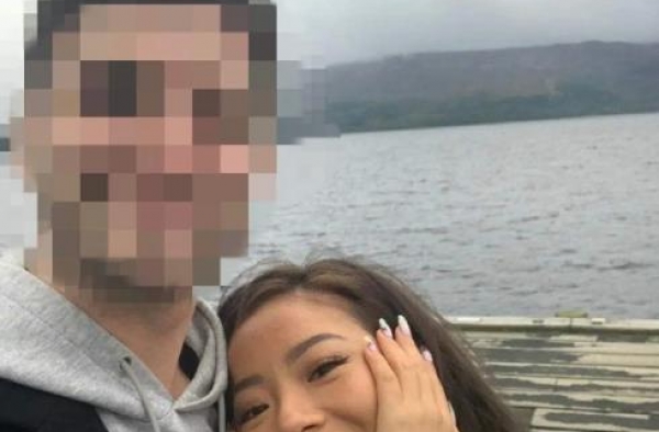 网曝王菊外籍男友因新冠去世，女方无回应，二人亲密照被公开
