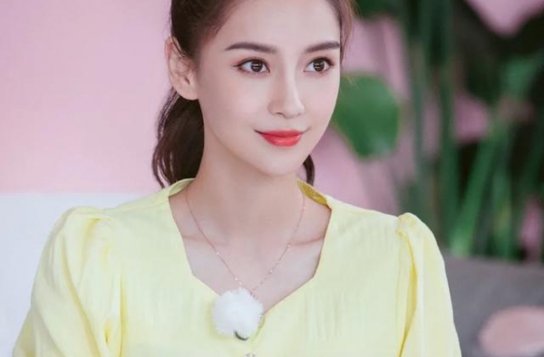 小八卦，ab章子怡，谭松韵，乔欣，成毅，屈楚萧